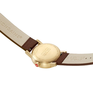 evo2, 30mm, Goldenes Veganes Traubenleder Uhr, MSE.30112.LGV, Ansicht des Gehäusebodens mit Mondaine Gravur