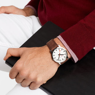 Simply Elegant, Braun, 40 mm, getragene Uhr