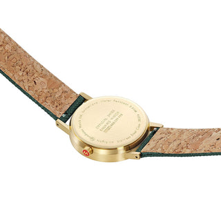 Classic, 36 mm, Waldgrüne goldene Uhr, A660.30314.60SBS , Ansicht des Gehäusebodens mit Mondaine Gravur