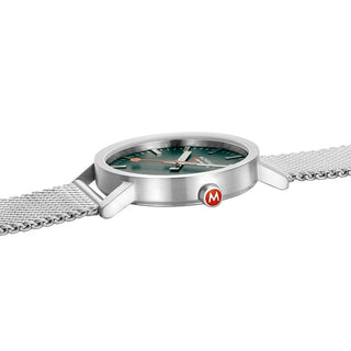 Classic, 40 mm, Waldgrüne Edelstahl Uhr, A660.30360.60SBJ, Detailansicht der roten Krone und des Edelstahlarmbands