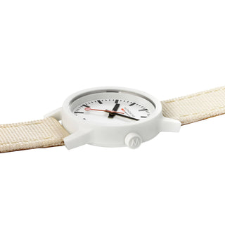 essence white, 32mm, nachhaltige Uhr für Damen, MS1.32111.LT, Detailansicht der weissen Krone und des Textilarmband